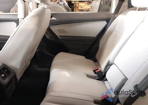 2019 Volkswagen Tiguan 2.0T Se/2.0T Sel/2.0T Sel R-Line/2.0T Sel R-Line Black z USA, uszkodzony, nr VIN 3VV2B7AX3KM015293